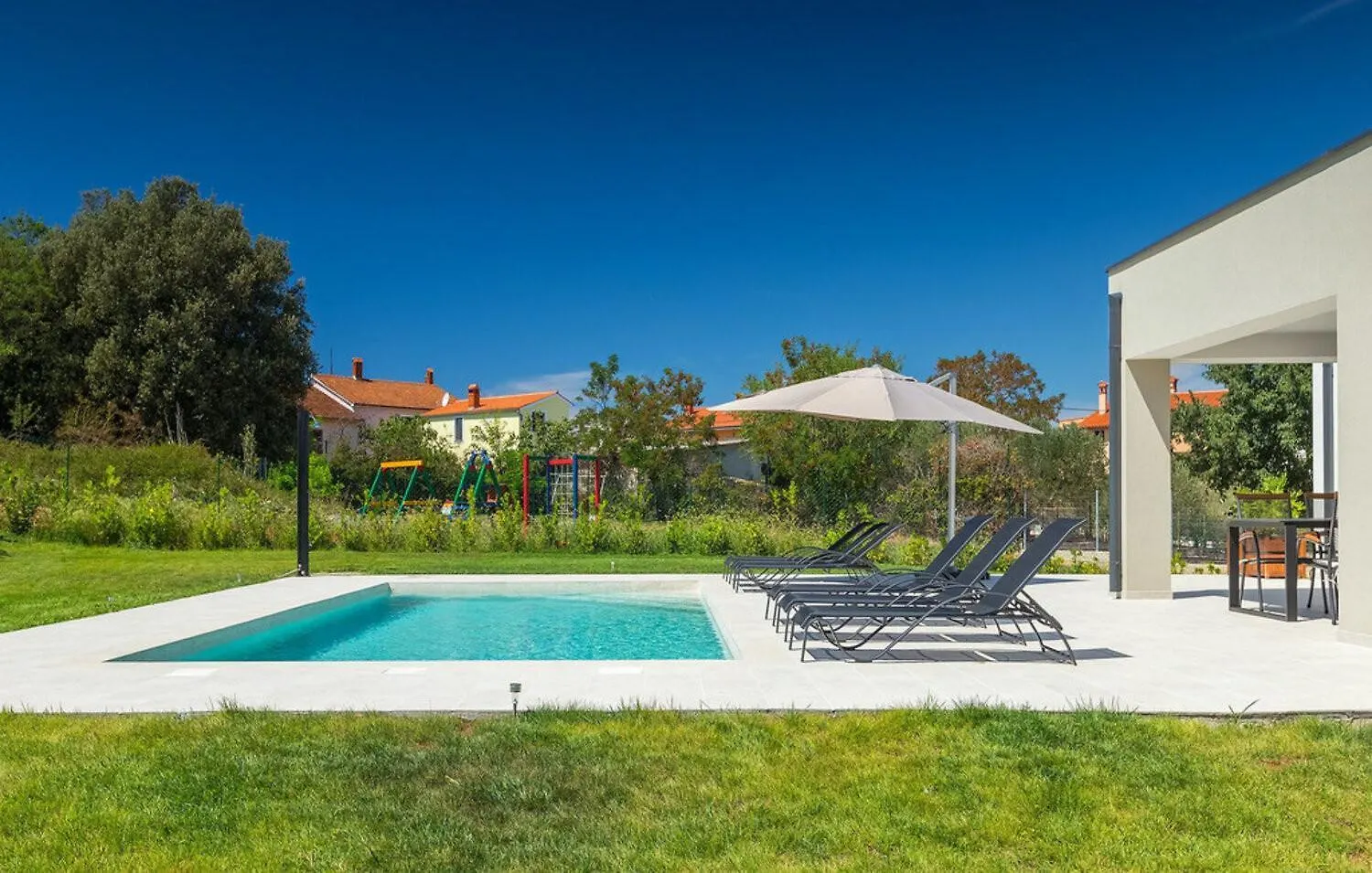 Villa Lia For 6 People Near Pula With Children Playground And Private Pool Vintijan